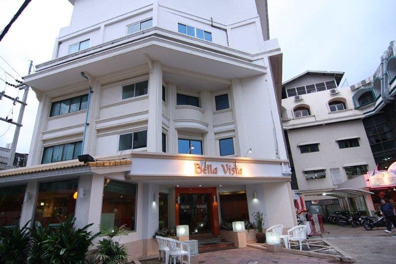 Eastiny Bella Vista Hotel Pattaya Exterior photo